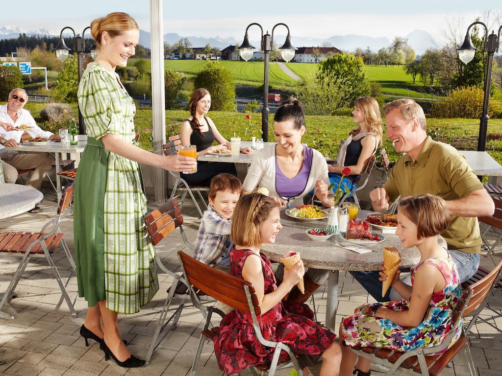 Hotel Landzeit Restaurant Voralpenkreuz Sattledt Exteriér fotografie